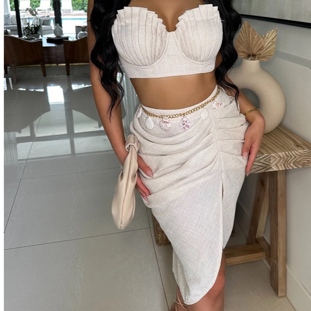 Gorgeous seashell & mermaid inspired skirt set 🐚🐚🐚